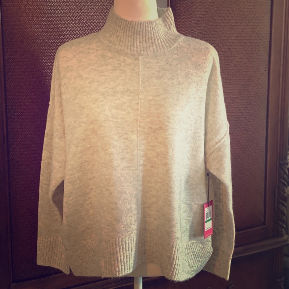 Vince Camuto Casual Sweater - Cream/Beige/Gray